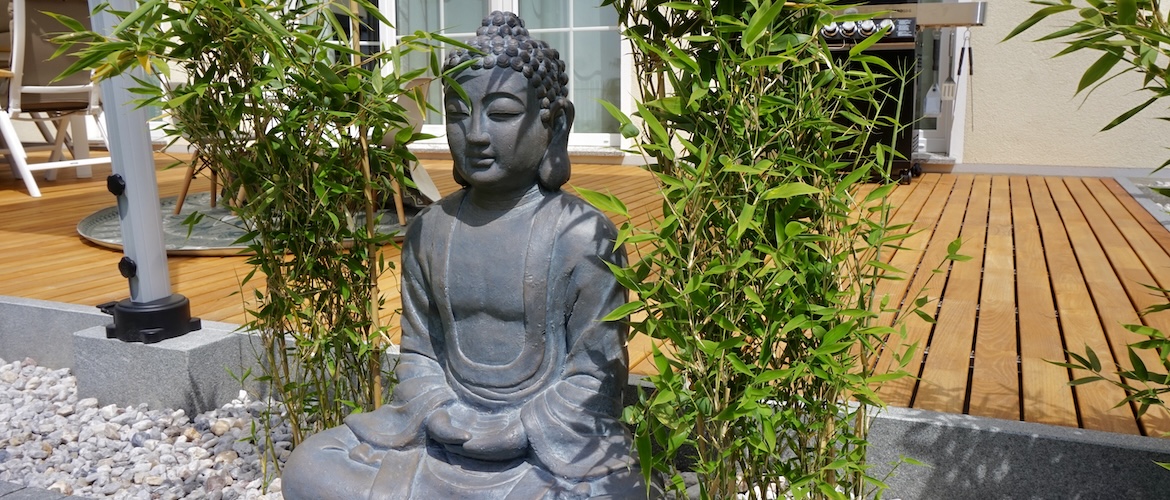 Robinienterrasse mit asiatischem Flair 1